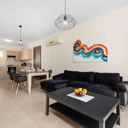 Sunny 2br Family - Mythical Sands Appartement
