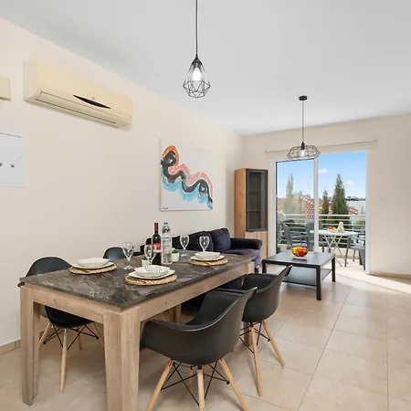 Sunny 2br Family - Mythical Sands * פרוטאראס