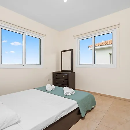 Sunny 2br Family - Mythical Sands Apartmán Protaras