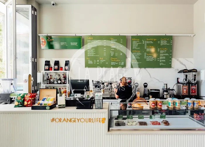 Sunny 2br Family - Mythical Sands Apartment *